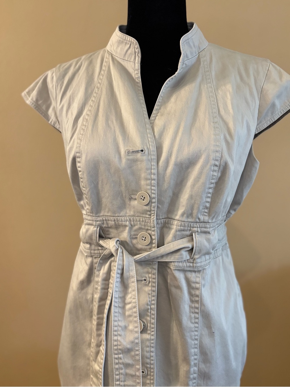 Calvin Klein Sleeveless Button-Front Tie-Waist Shirt Dress in khaki